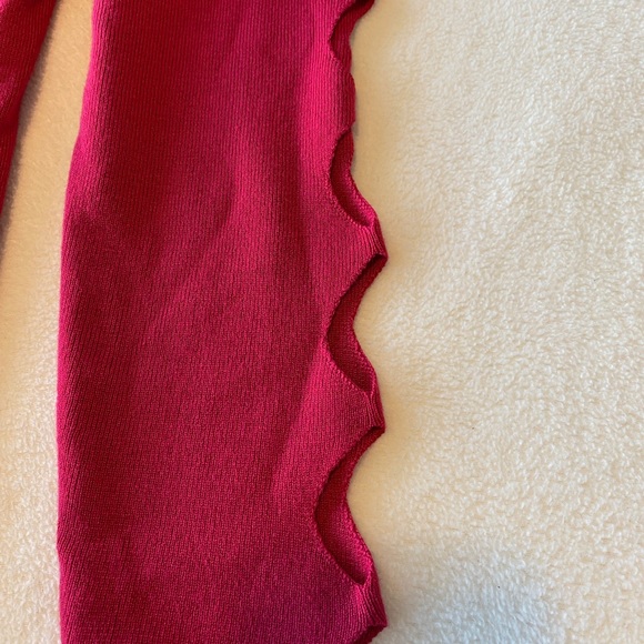 NWT Le Chateau Sweater with Cut-out Sleeves - Picture 6 of 8